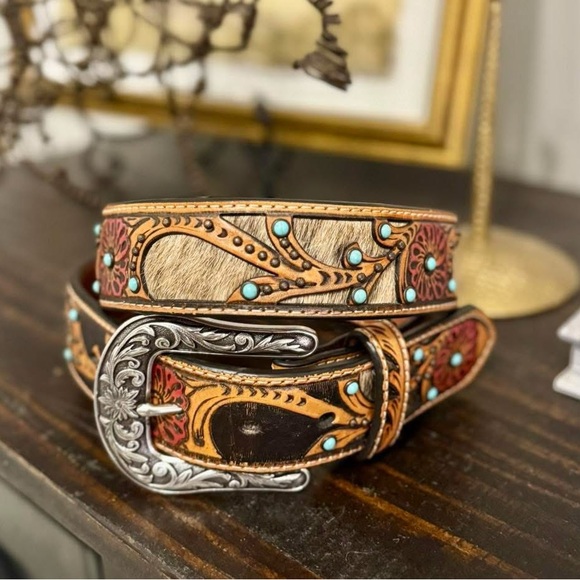 Ariat Accessories - Ariat Brown and Tan Belt with Silver Buckle